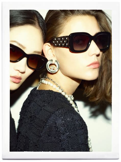 chanel zonnebril|chanel sunglasses with clear sides.